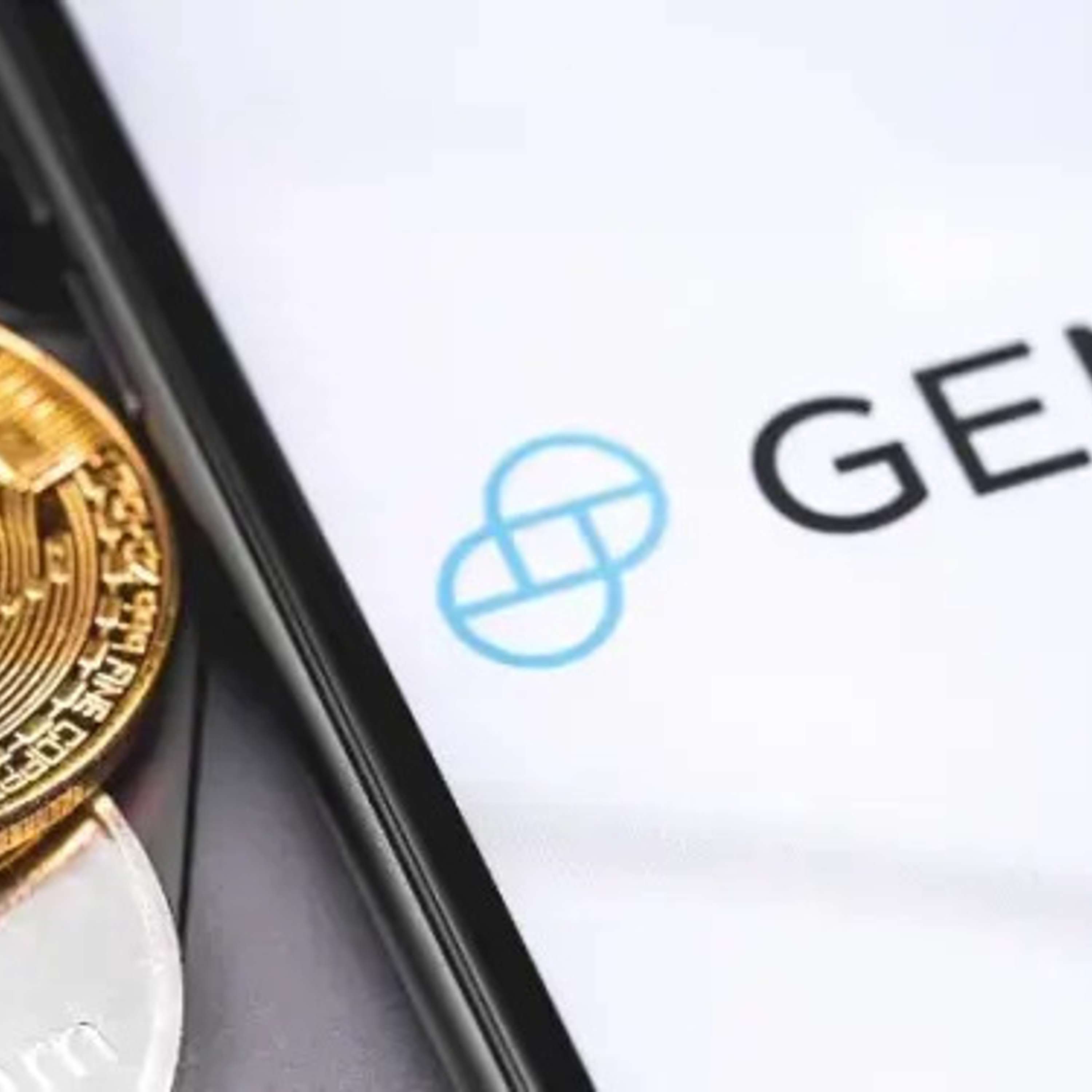 cover of episode French Regulator Approves Winklevoss Twins' Gemini, Dormant $2 Billion Bitcoin Stir Market, Binance Partners with Gulf Innova to Launch Cryptocurrency Exchange in Thailand, and more...