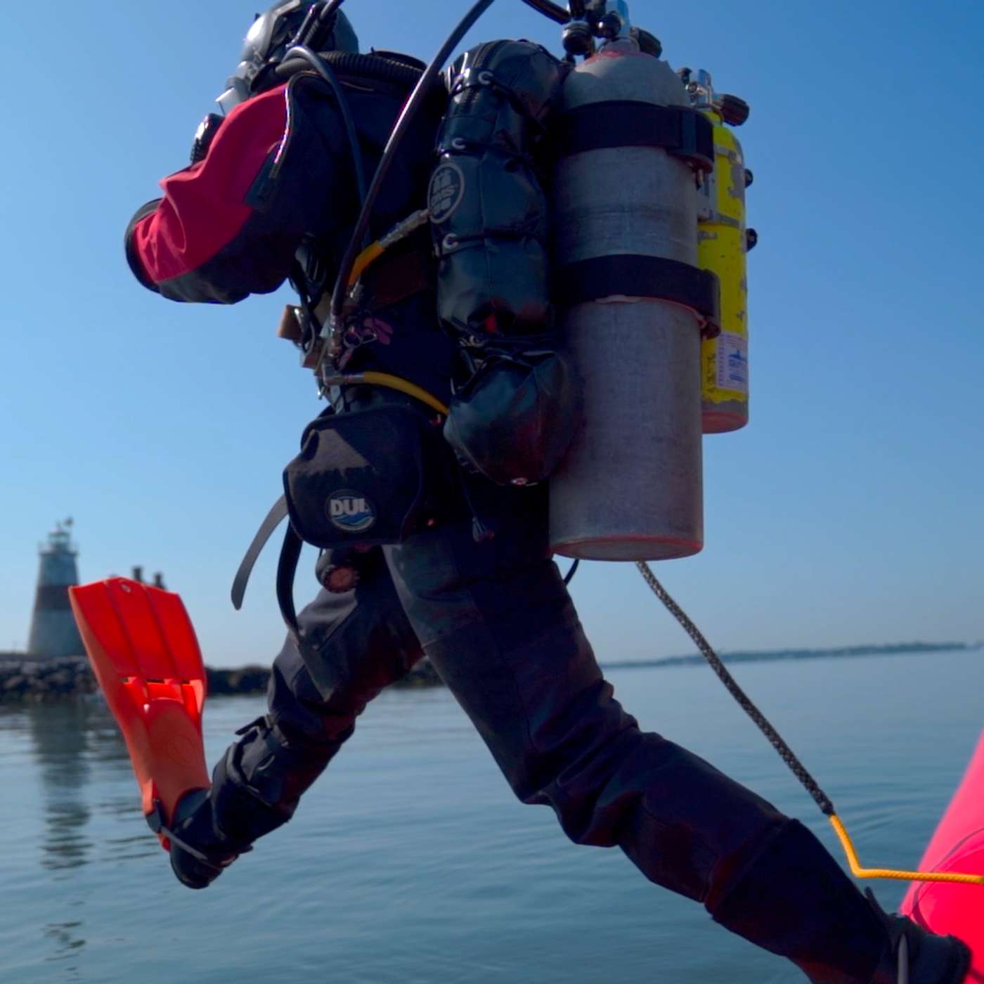 Divers in the Water with FDNY Battalion Chief Thor Johannessen, Captain Frederick Ill and Firefighter Jacob Dutton Divers in the Water with FDNY Battalion Chief Thor Johannessen, Captain Frederick Ill and Firefighter Jacob Dutton
