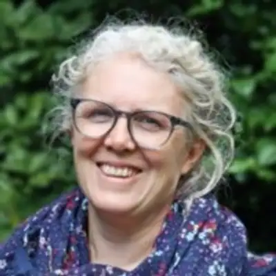 Dr Rachel Lindley