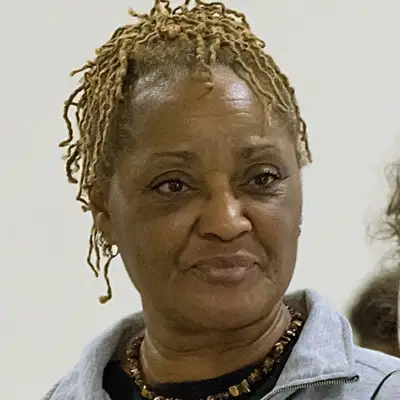 D'Lisa Davies