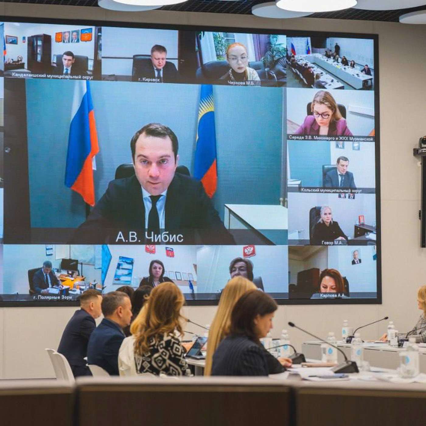 Чибис: зарплаты снизились, но это техническая ошибка