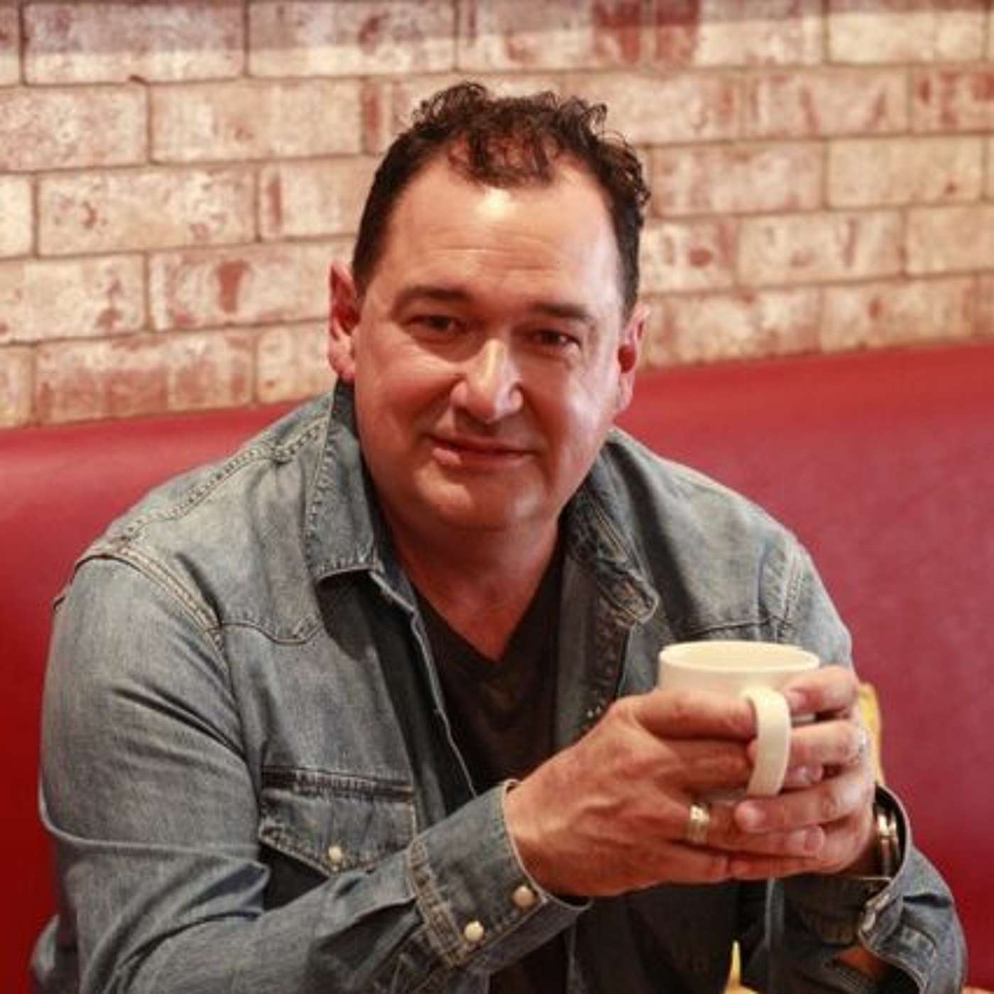 Ep. 376 w/ Latham Woodward CEO at Sense Distribution inc.