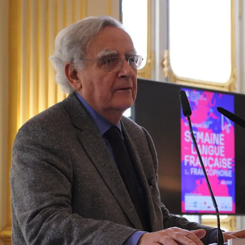 LITTERATURE - Apprendre à vieillir avec humour, avec Mais la vie continue de Bernard Pivot