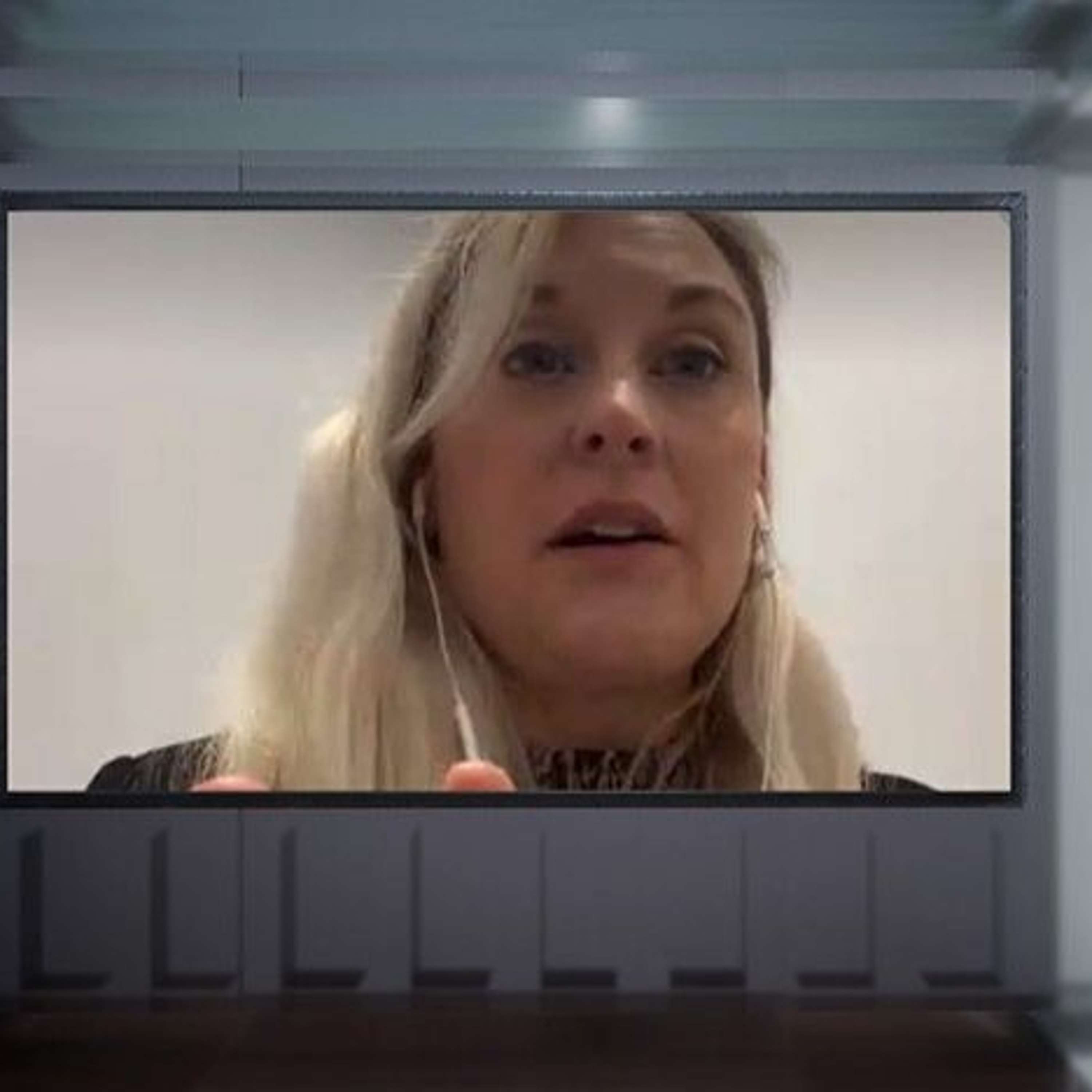 ETC Play-podden | Lisa Bjurwald – Gärningsmannen är polis episode artwork