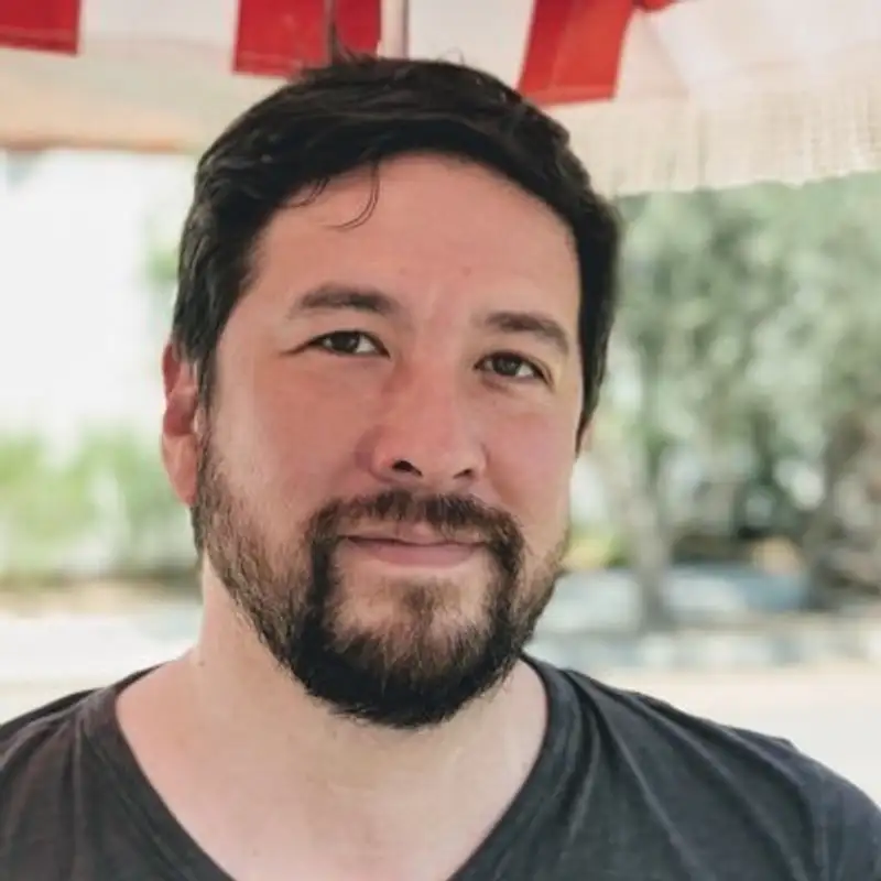 Eating Knowledge & The Art of Productive Disagreement with Buster Benson