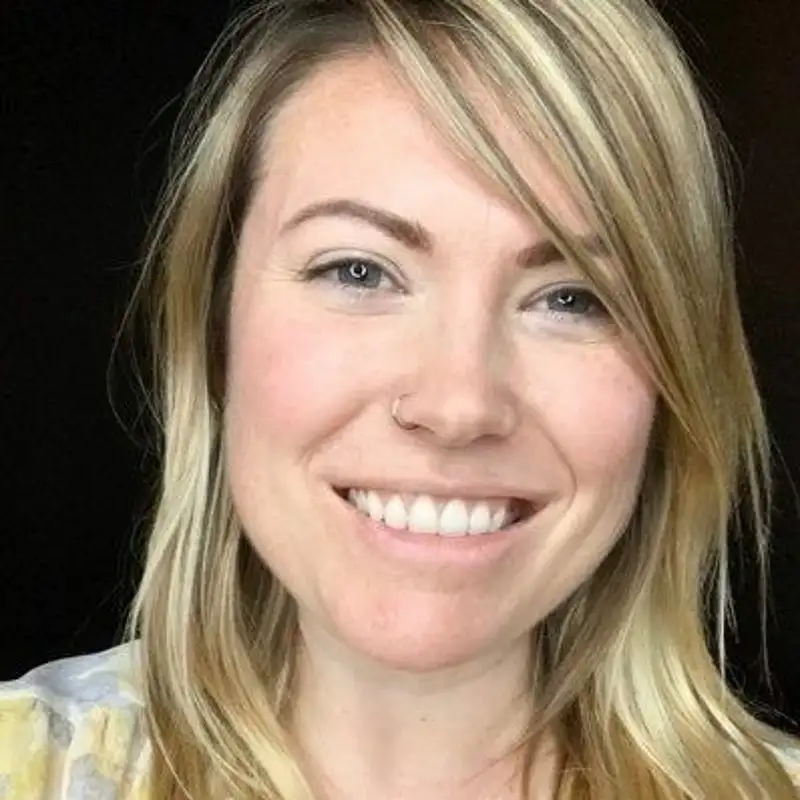 Ep. 420 w/ Esther Crawford CEO at Squad