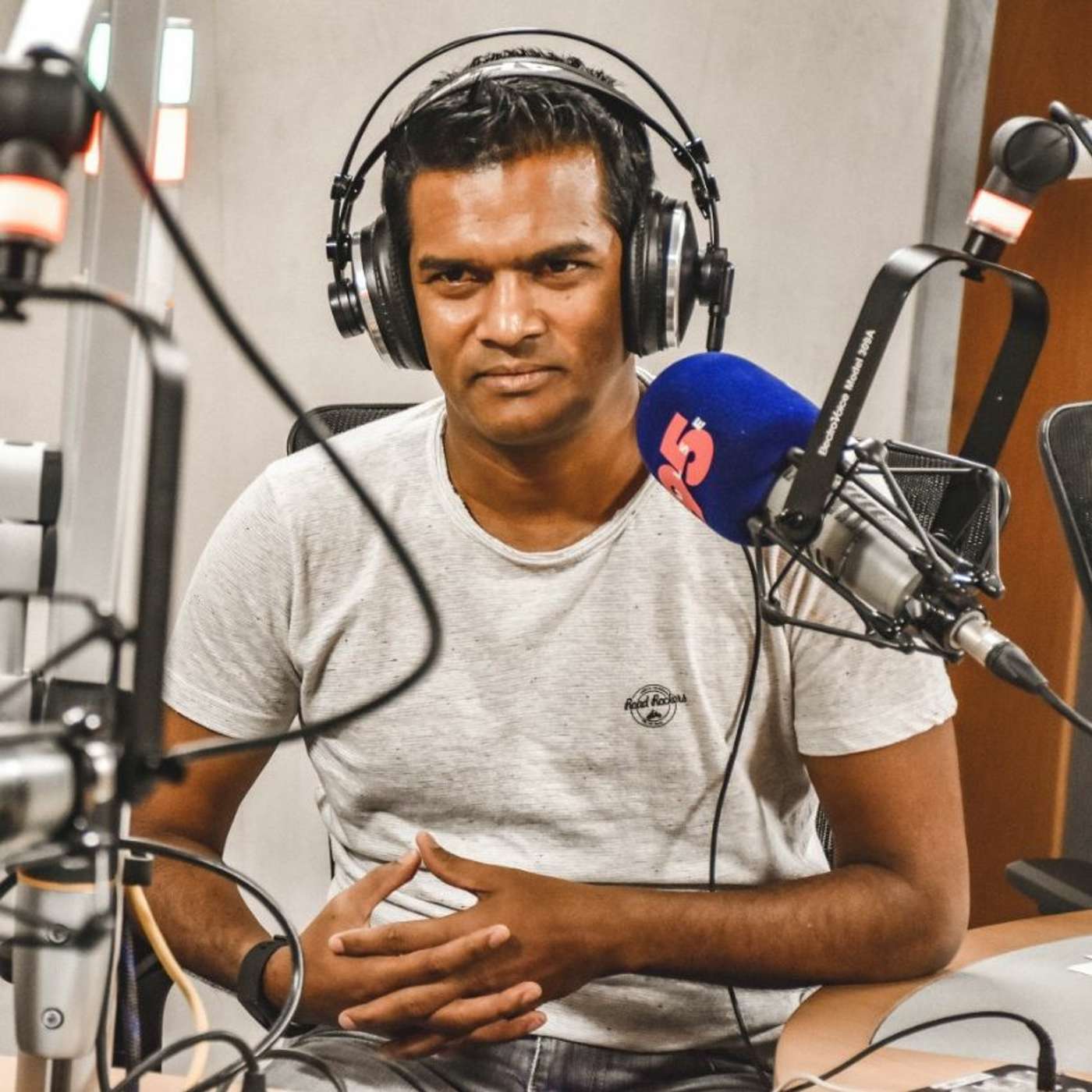 35 - Using Sport to Unite People with Mohamed Sidiq (28.09.19)