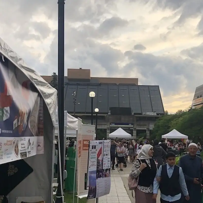 REPORTAGE - Le festival Souk Marocain met de bonne humeur au square Mel Lastman
