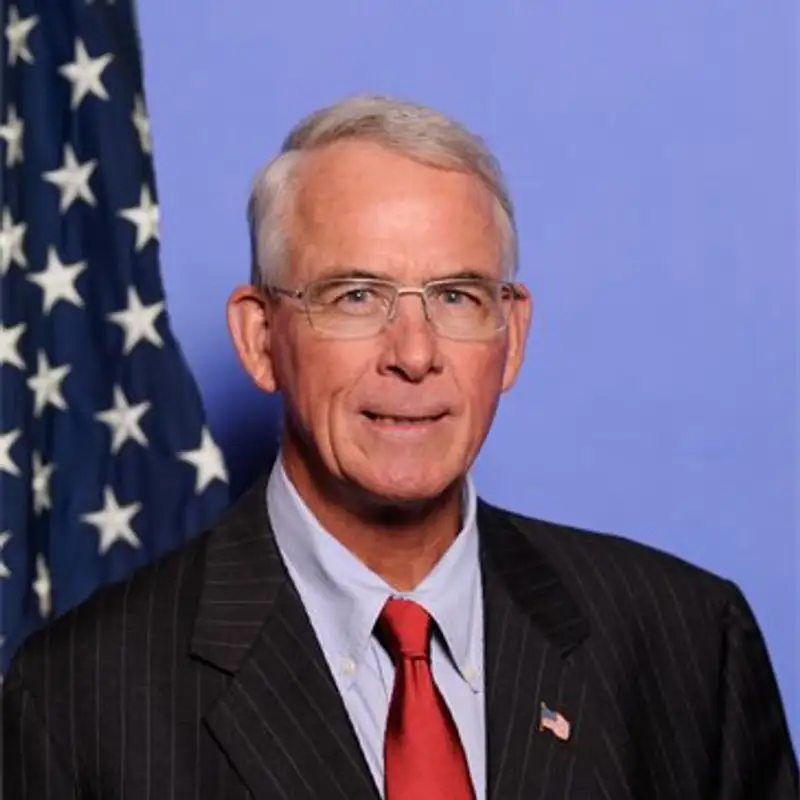 The Hillsdale Interview: Amb. Francis Rooney