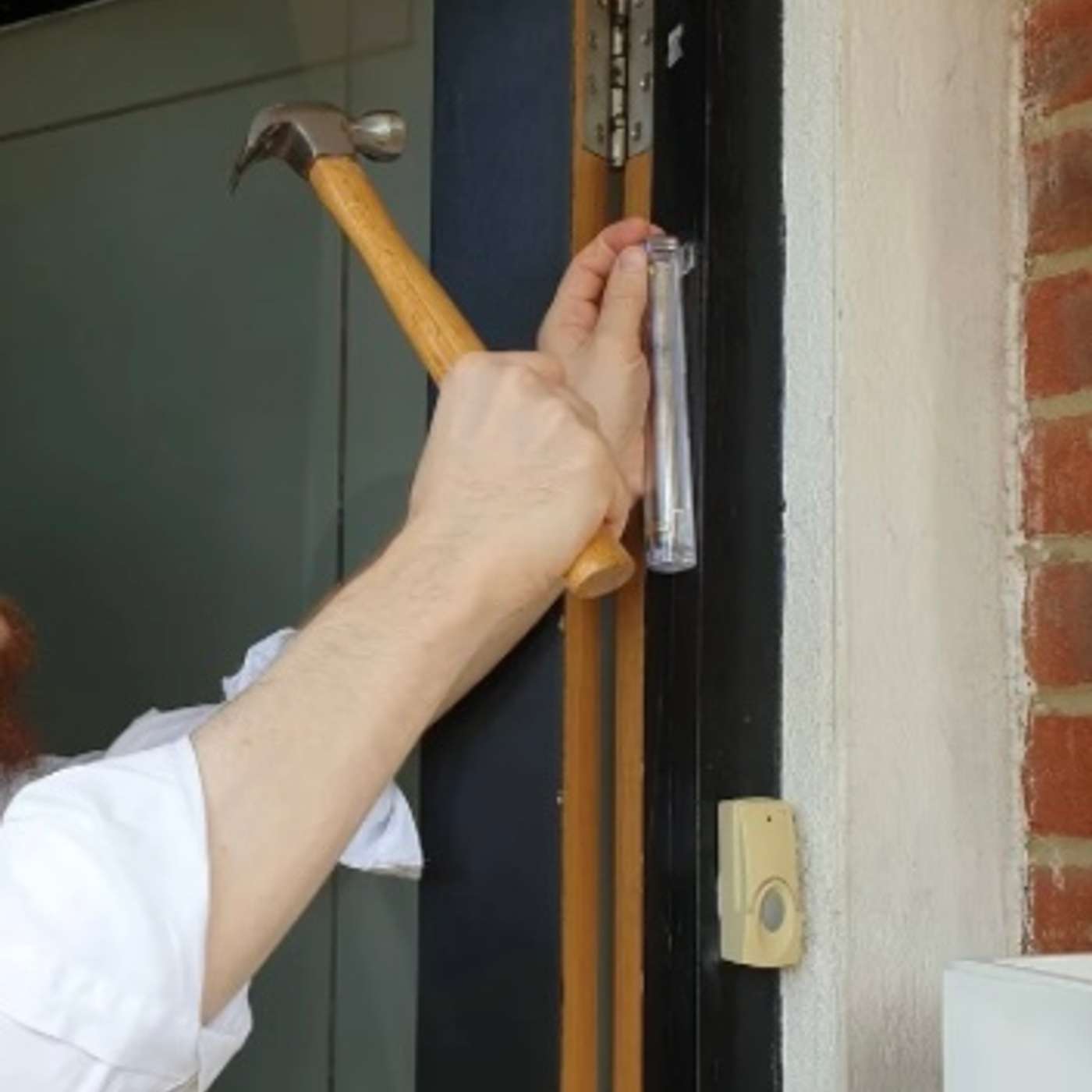 How strong does the mezuah need to be affixed to the doorpost?
