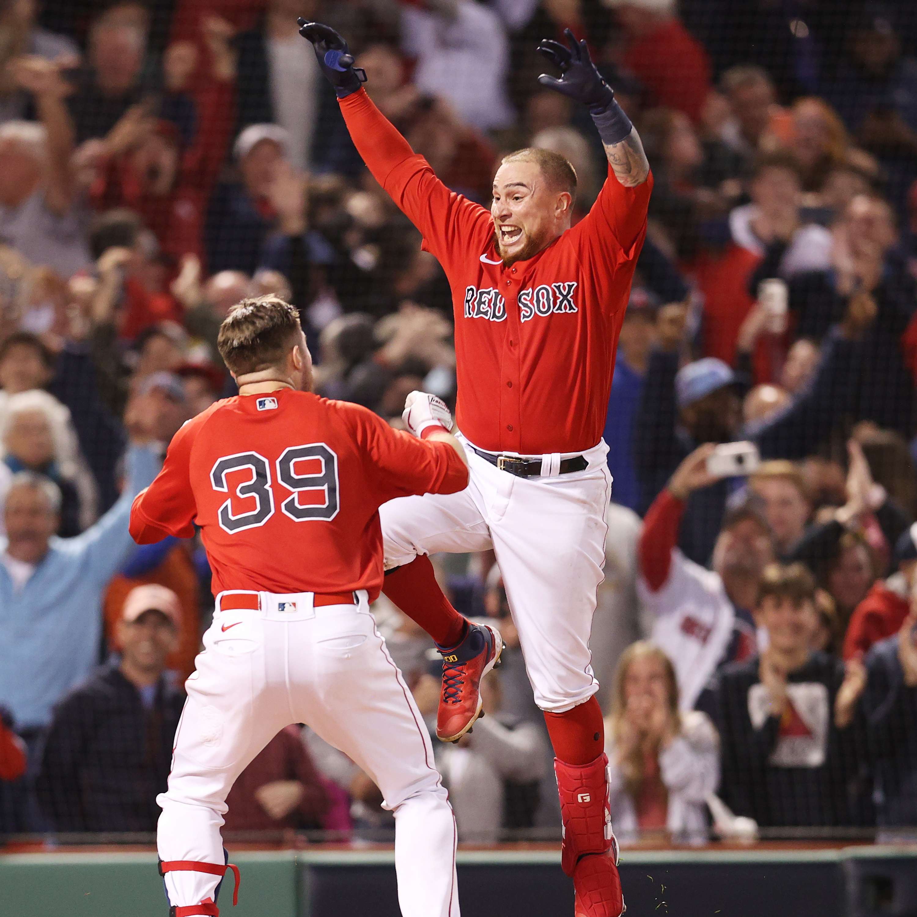 Red Sox take a 2-1 lead in ALDS