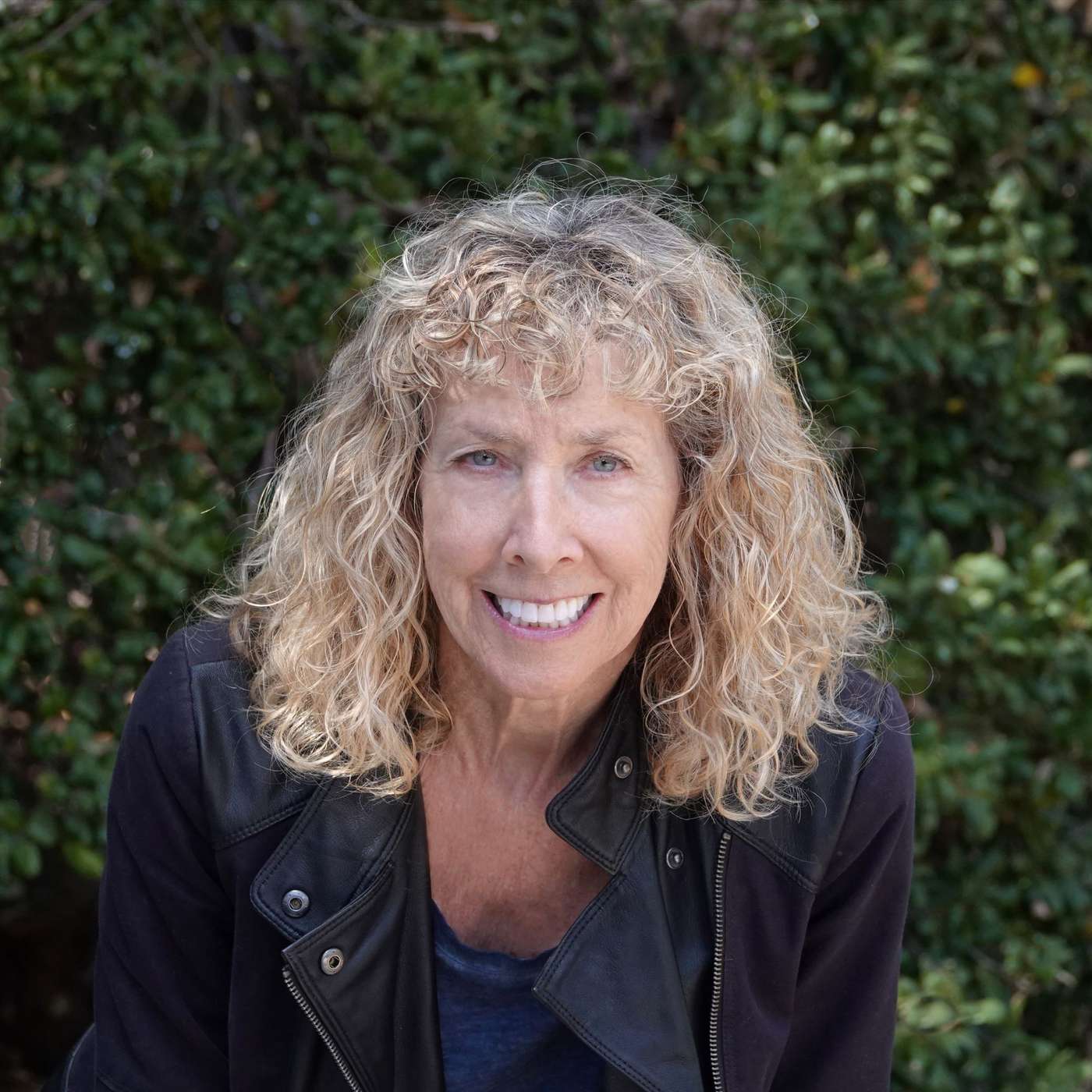 Episode #85: @LucindaAJackson On Growing Up Female and Ambitious episode artwork