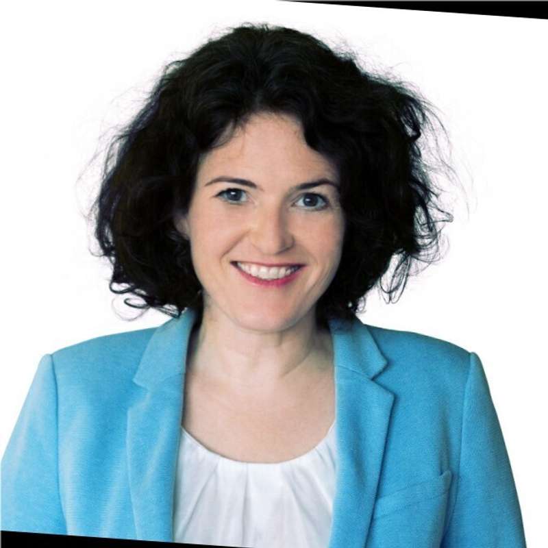 Dr. Dorothea Baur
