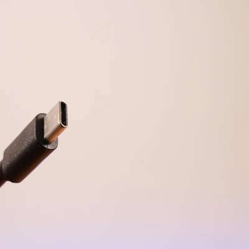 Microsoft Buys Activision, Robovac Escapes, USB-C Explained, and Car Wi-Fi