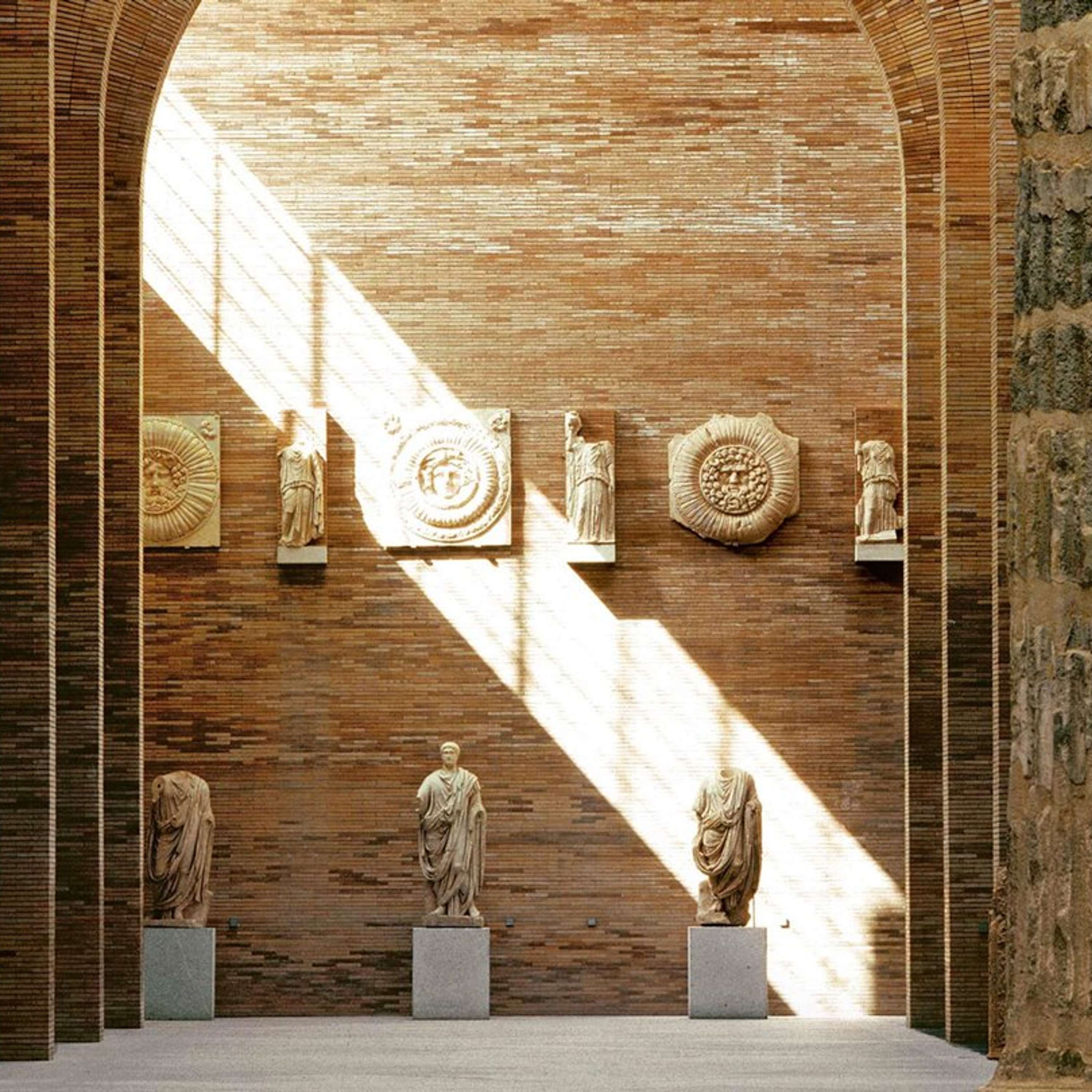 Claves de la arquitectura actual (II): Revoluciones arquitectónicas españolas: de edificios icónicos a construcciones sostenibles