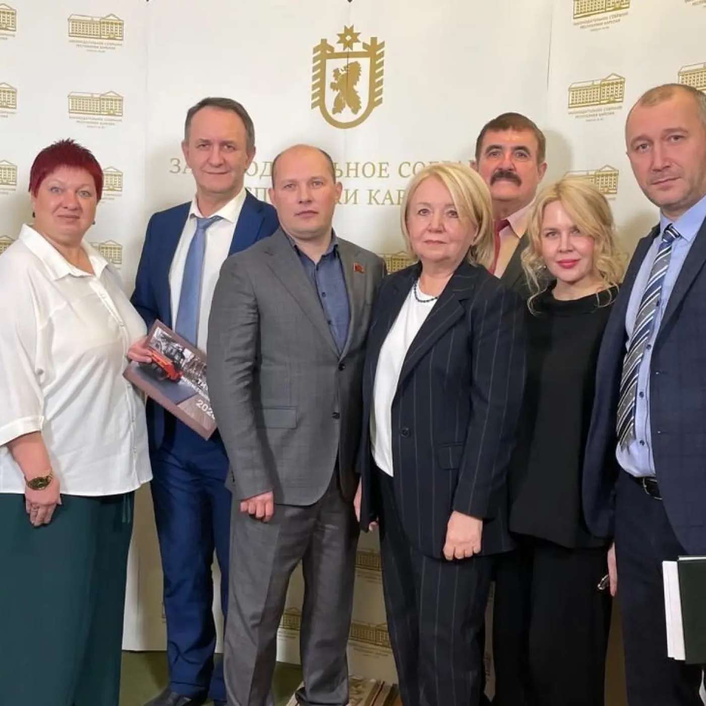 В Карелии депутаты парламента ушли с заседания в знак протеста против гегемонии “Единой России”