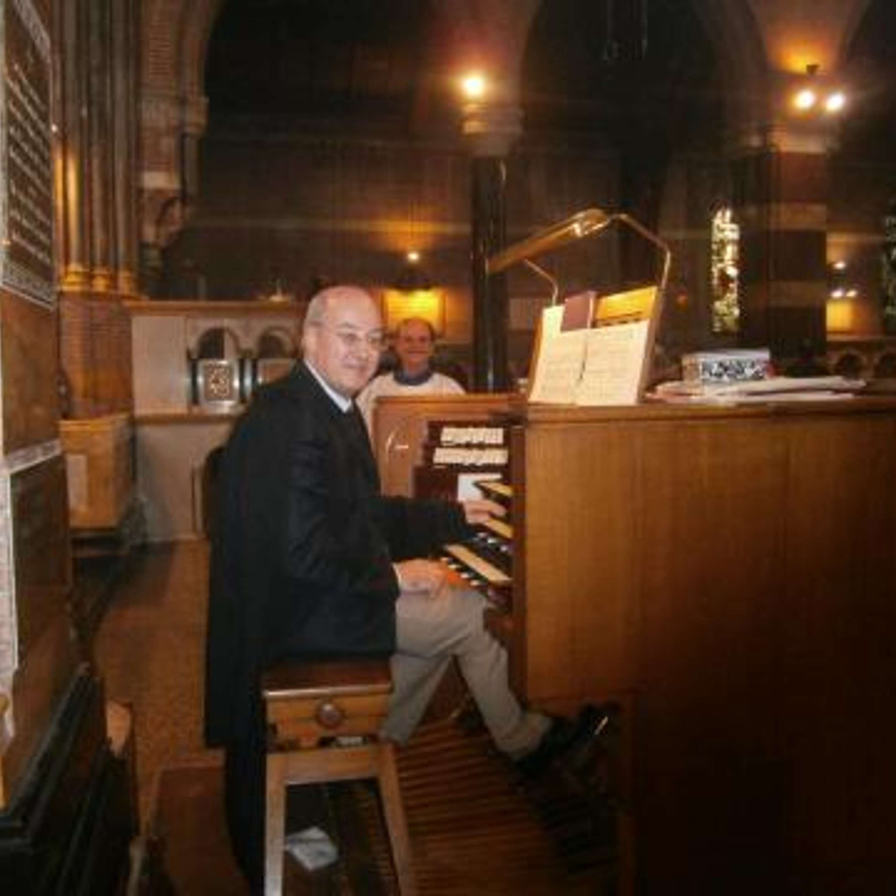 Il Maggio Organistico Presenta .........