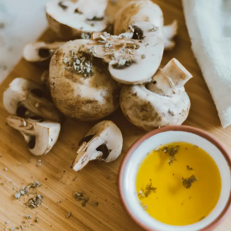 CONSOMMATION - Il vous reste du pain rassis et des légumes un peu moins frais ? Découvrez la recette anti-gaspi du moment !