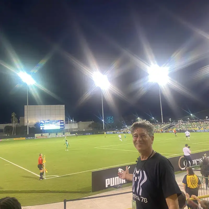 Sounding Off on Soccer: Smells Like Team Spirit - Riverhounds complete road conquest of Tampa Bay, win USL Players Shield, with Amadeo Eichberg