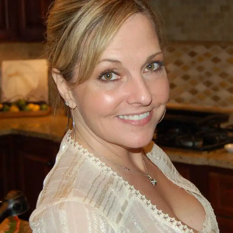Getting to Know Lisa Warren