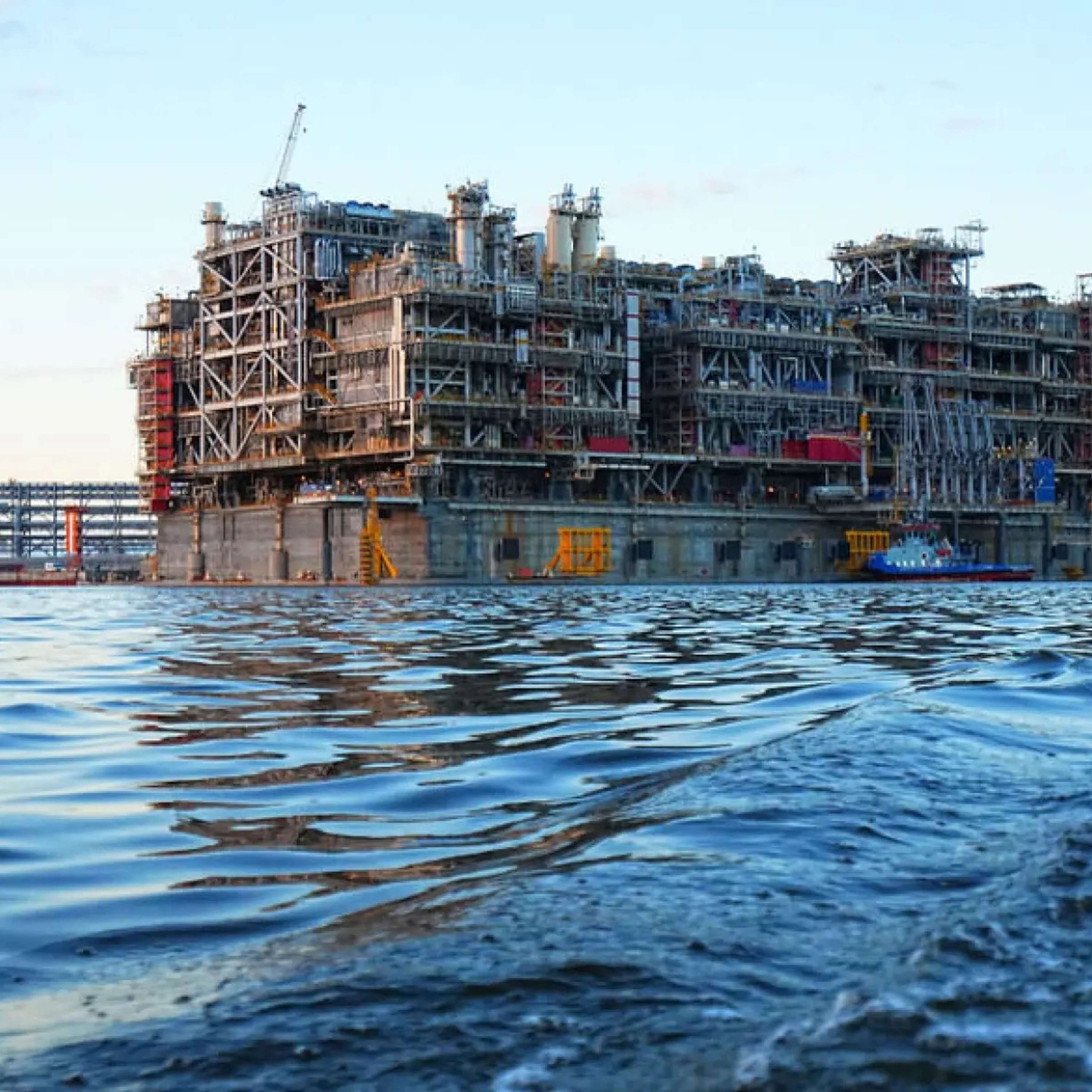 Санкционные суда продолжают заходить на «Арктик СПГ-2»