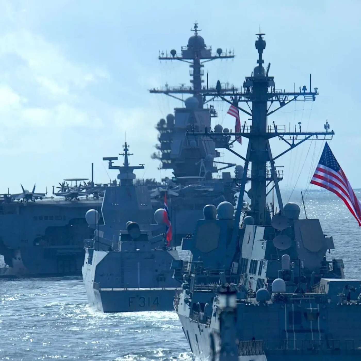 Все три подлодки «Ясень» Северного флота вышли в море, пока у берегов северной Норвегии действует авианосная группа США