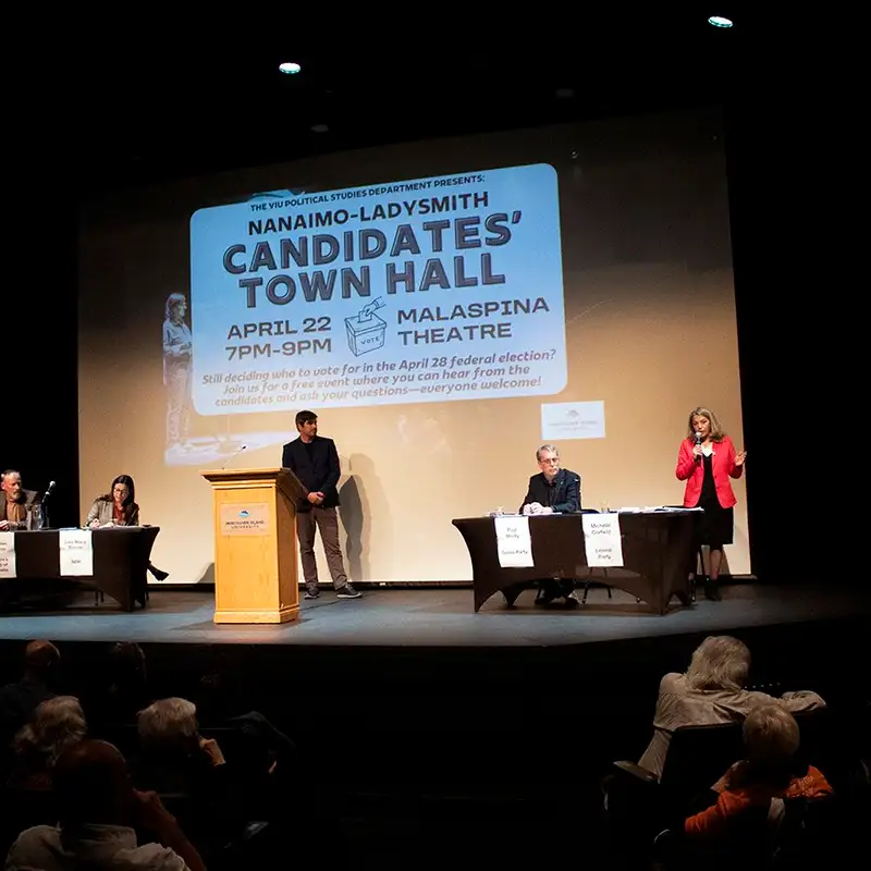 Nanaimo-Ladysmith candidates speak to voters days before the election