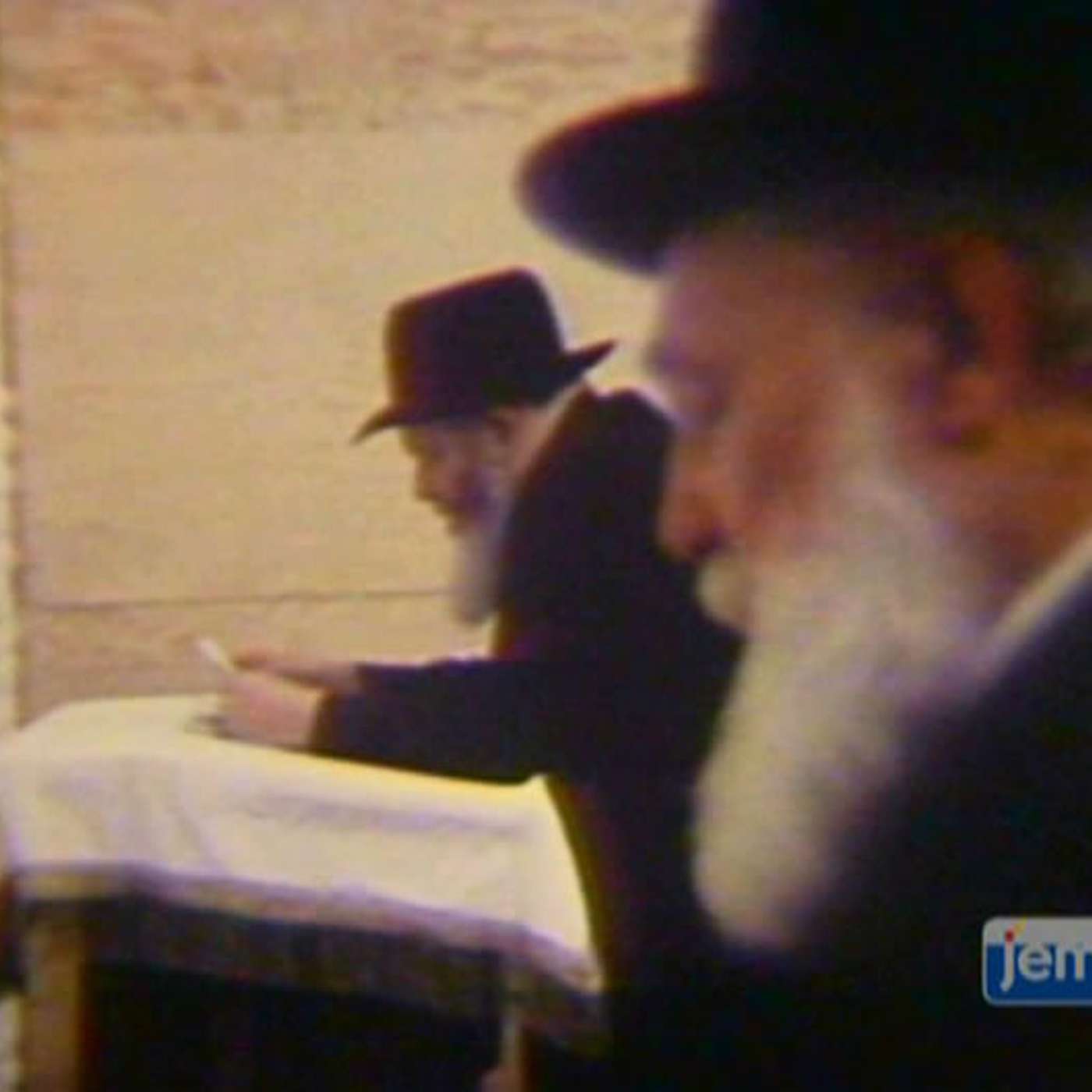 Shabbos Selichos farbrengen 5783