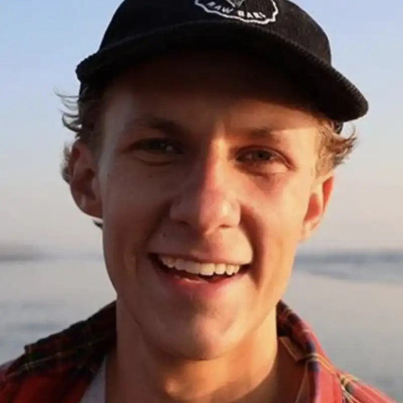 930 - Parker Olson (Forij) On Creating a Superfood Granola Packed With Mushroom