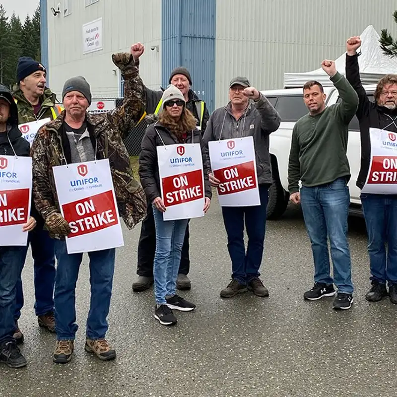 Transit workers in Comox and Campbell River on strike
