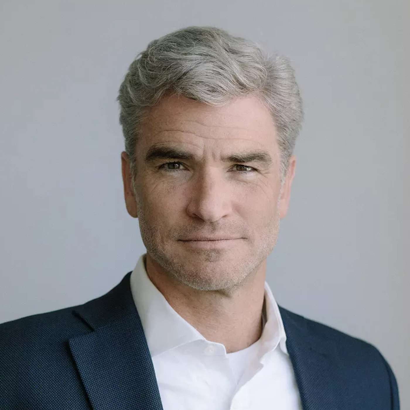 Entrepreneurial spirit and the differences between a large and a small asset management company with Michael John Lytle, CEO of Tabula Investment Management