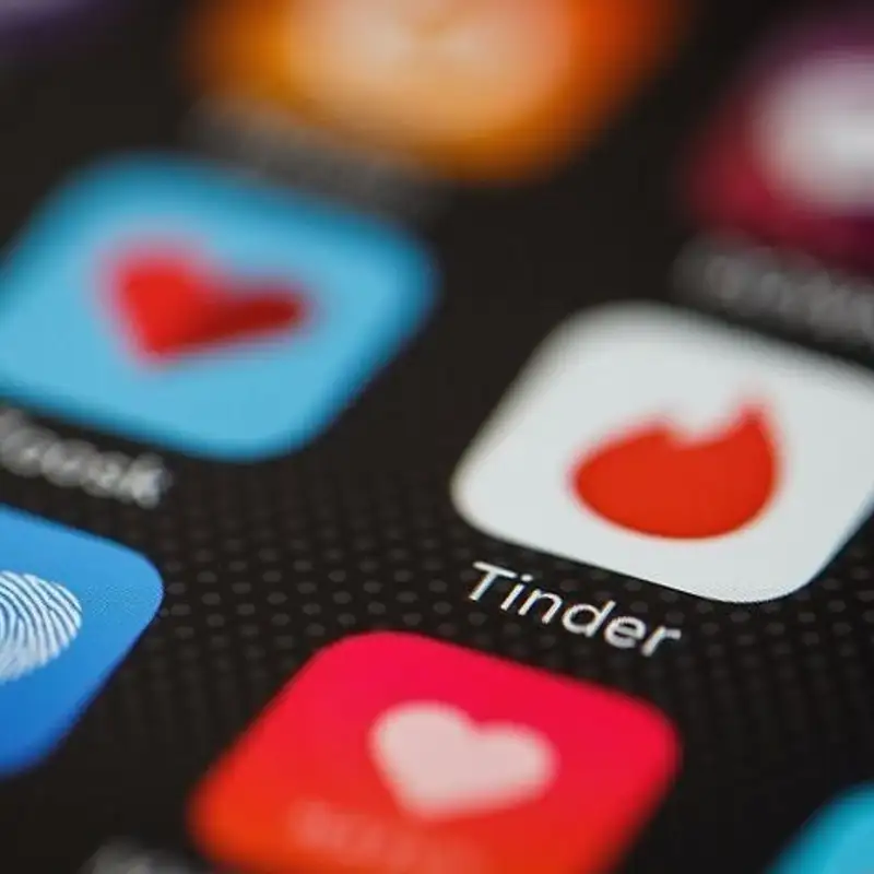 Tinder Love and Care: Dating apps