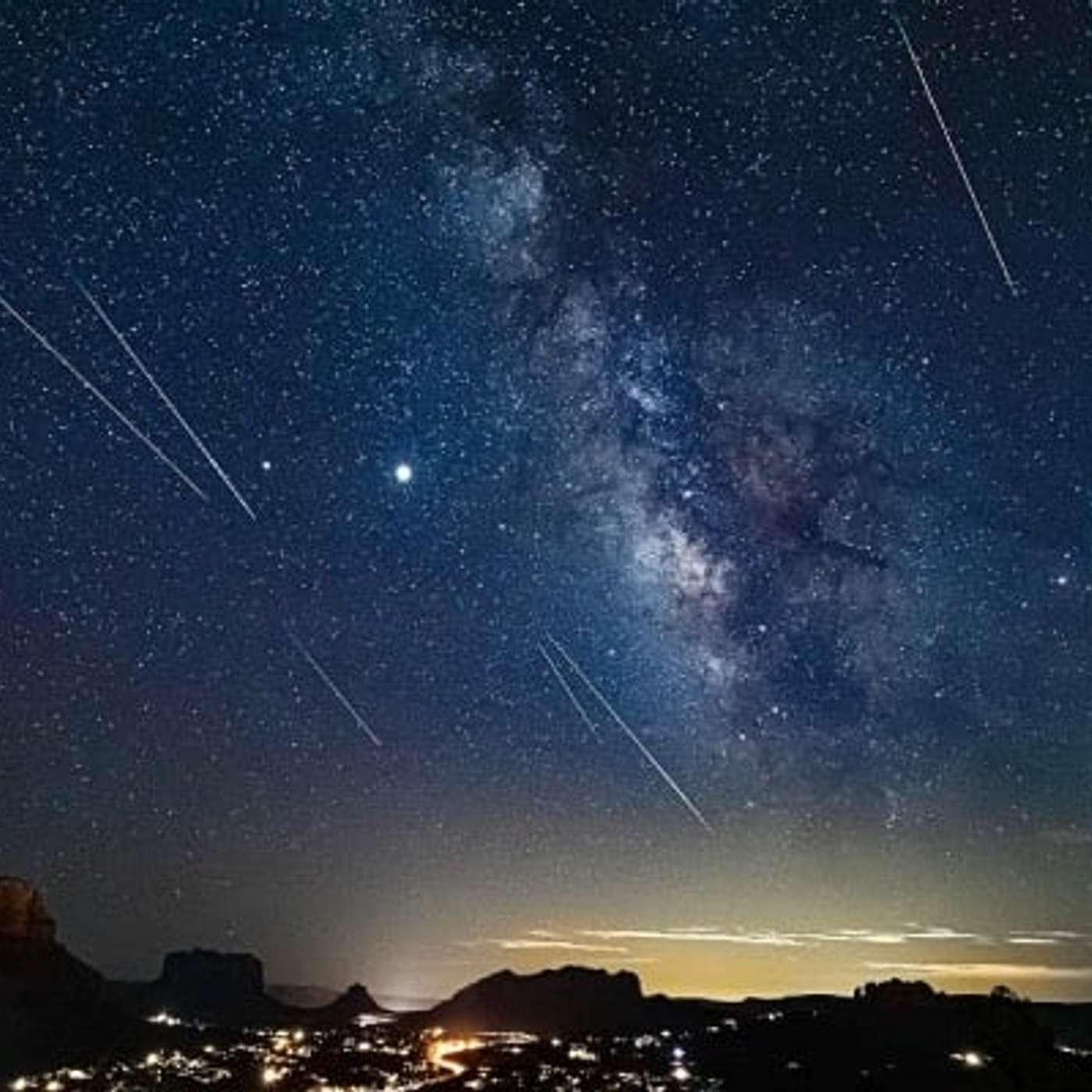 Perseids Metero Shower Light Up UAE Skies