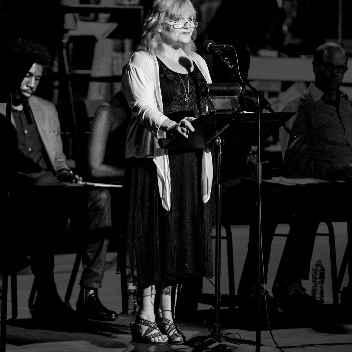 Downtown Abbey's Lesley Nicol performs 