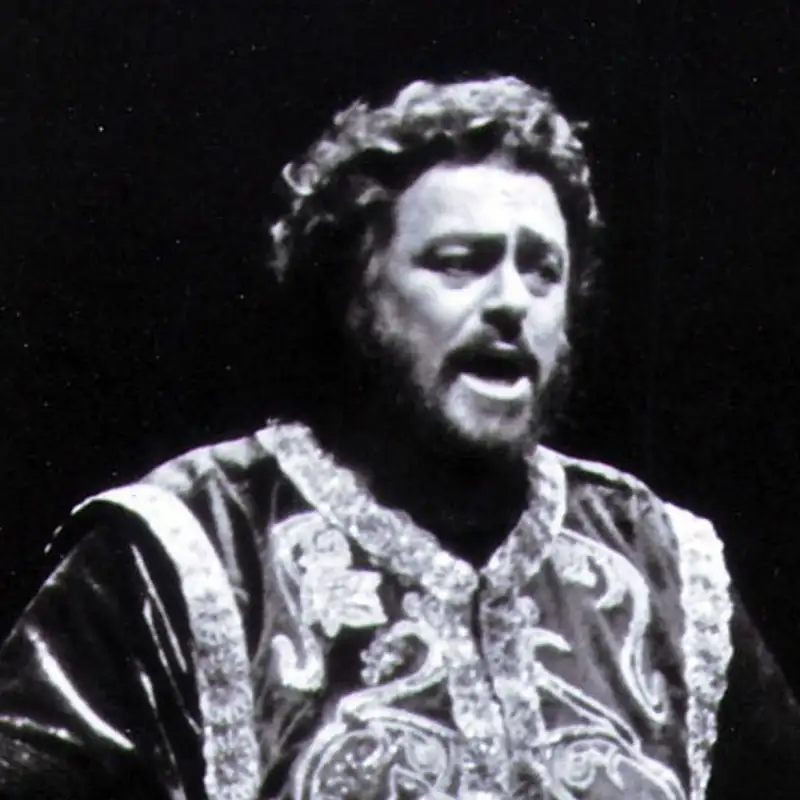 L'opera 36 - G. Verdi Il Trovatore - Pavarotti - Sutherland - Wixell - Bonynge