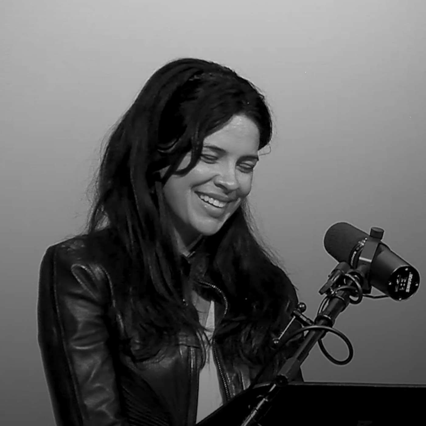 Homeland's Zuleikha Robinson Performs 