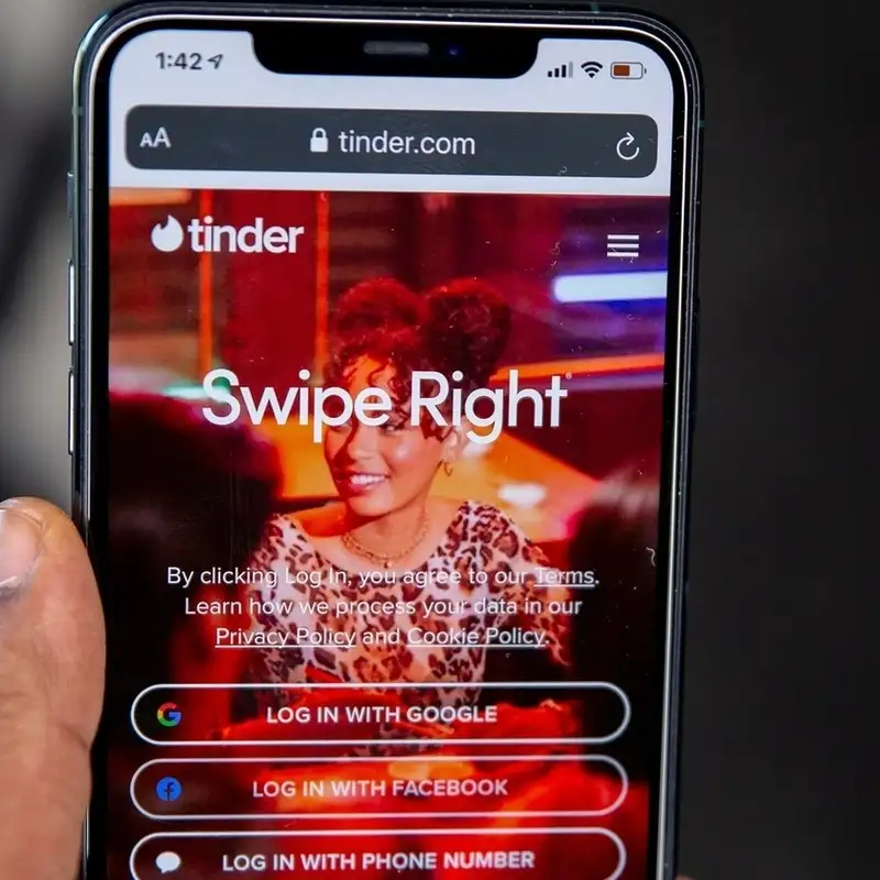 Online Dating Tips, Using Windows XP in 2023, and How Much Are NFTs Really Worth?