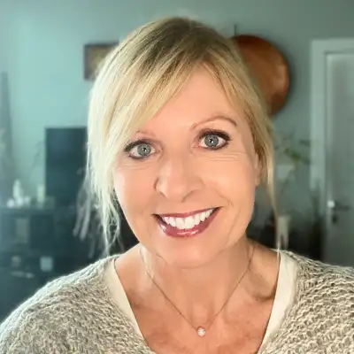 Rhonda Kelly