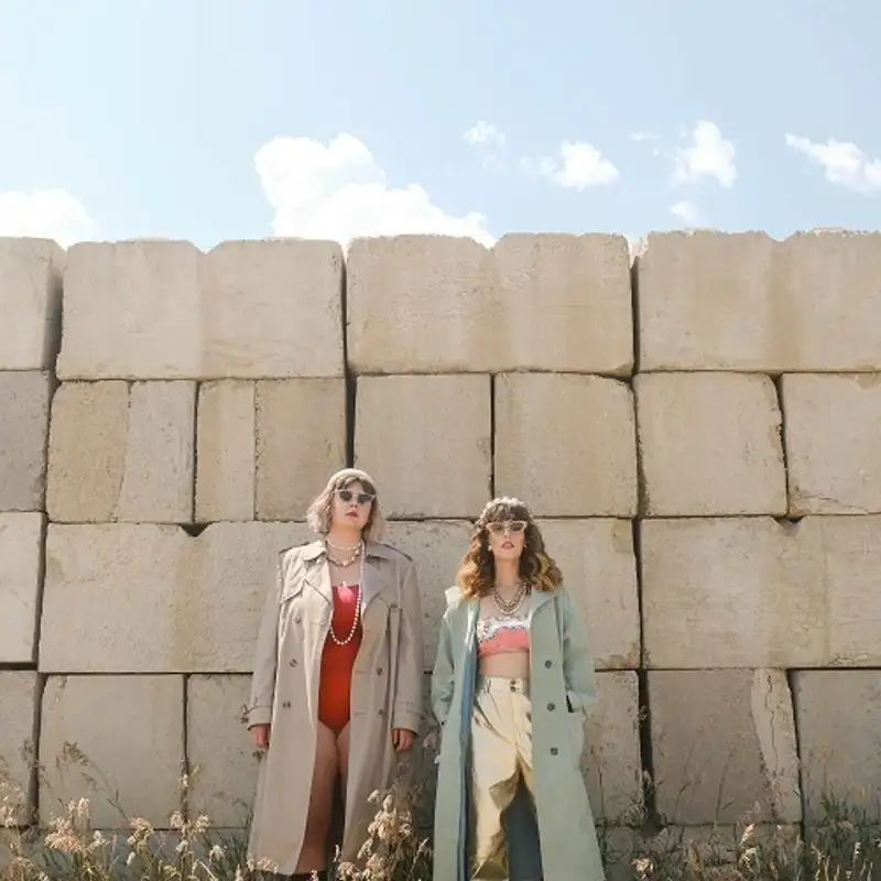 MUSIQUE – Marie-Clo présente Two Lips, son projet avec éemi et dévoile un scoop exclusif