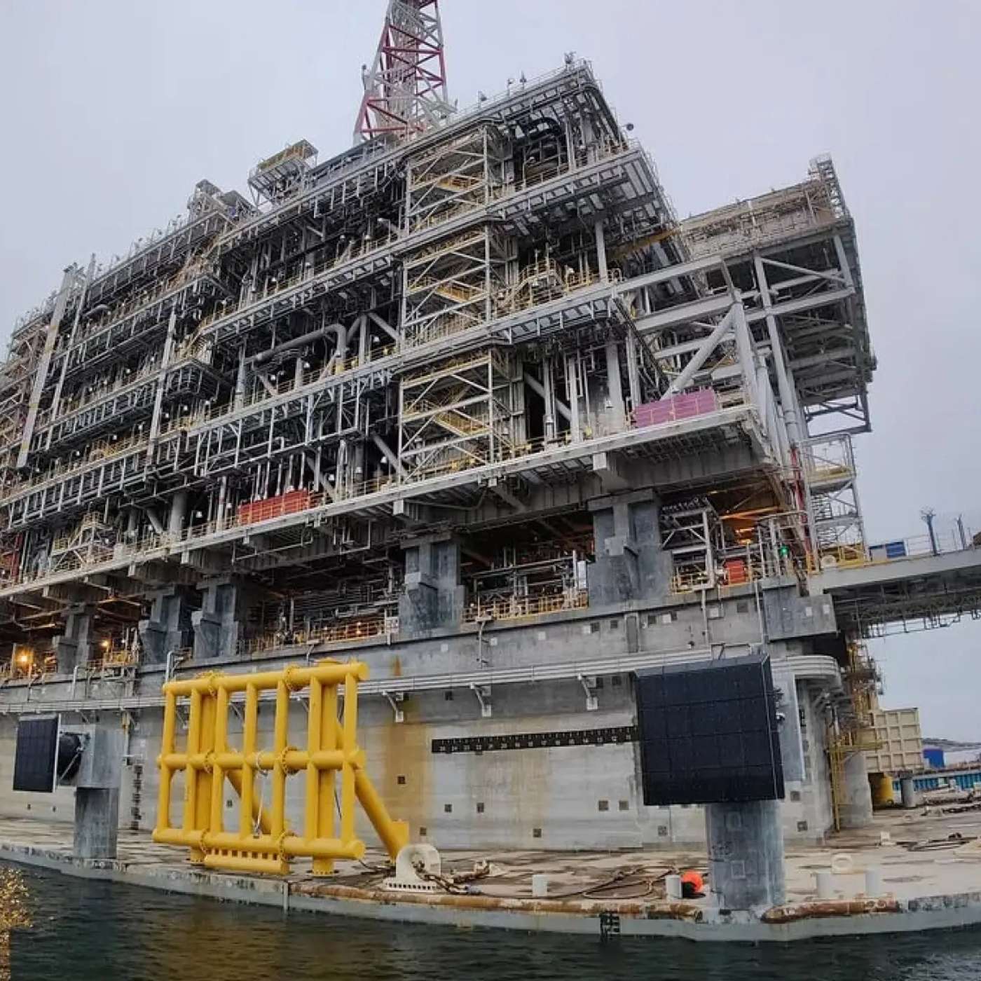 «Мурманский СПГ» отложен: крупнейший арктический проект сдвигается минимум на два года