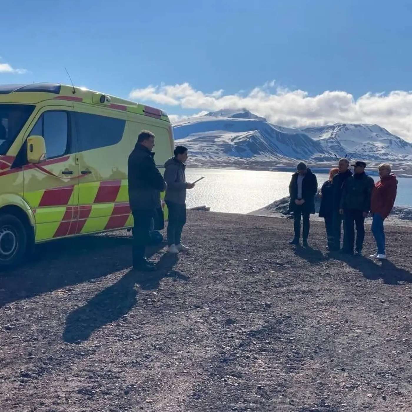 Пока Соловьёв угрожает Норвегии, в Мурманске продают «норвежские» пуховики