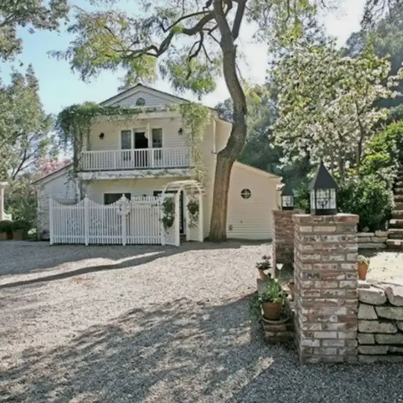 The Podcast Guide to the Taylor Swift Real Estate Portfolio