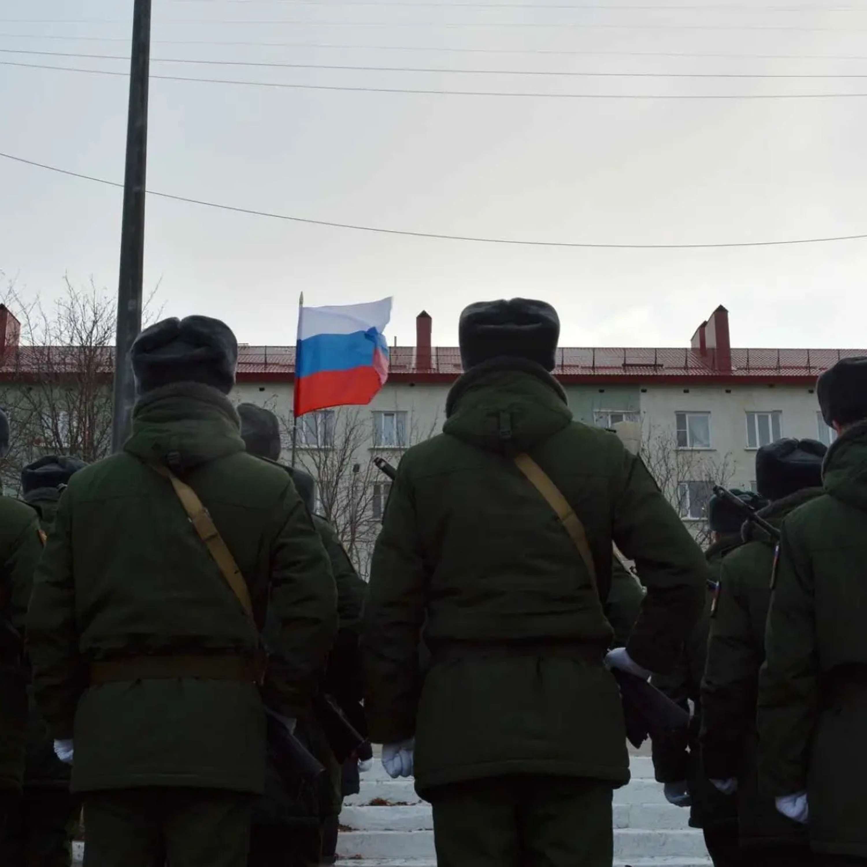 Мобилизованных заставляют заключать контракты под угрозой отправки в штурмовые отряды