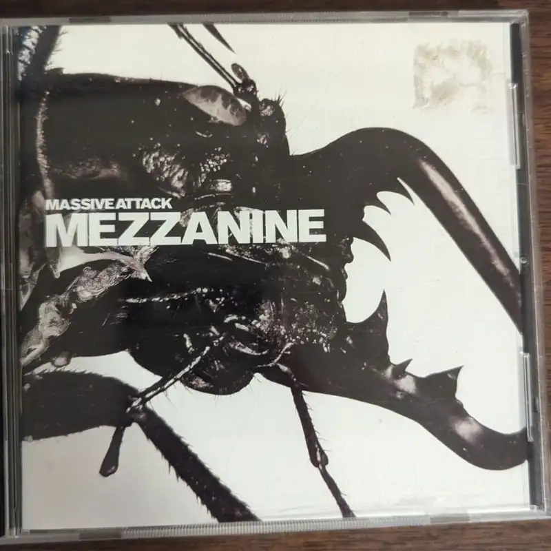 Massive Attack - Mezzanine (1998)