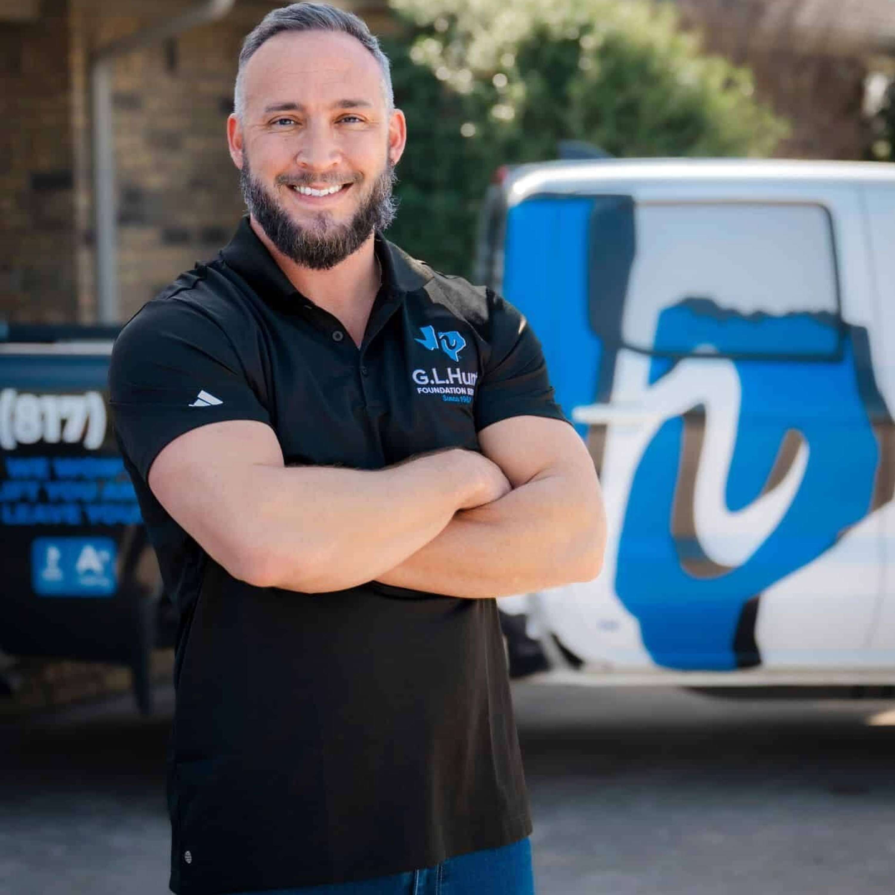 cover of episode Hayden Slack - Scaling A Family Business 8x and Buying It