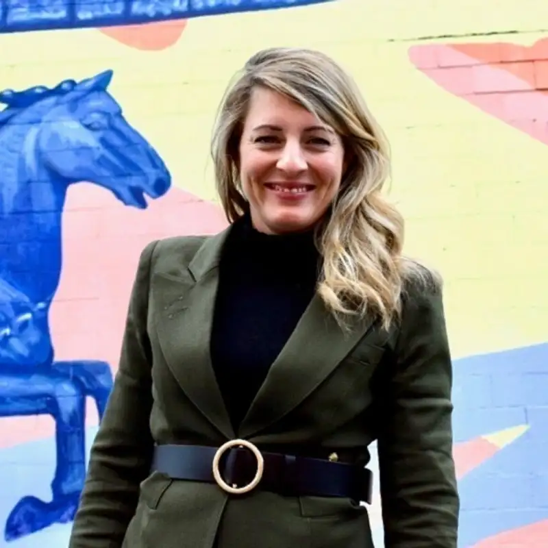 La ministre Mélanie Joly explique la pertinence conjoncturelle de la réforme des langues officielles