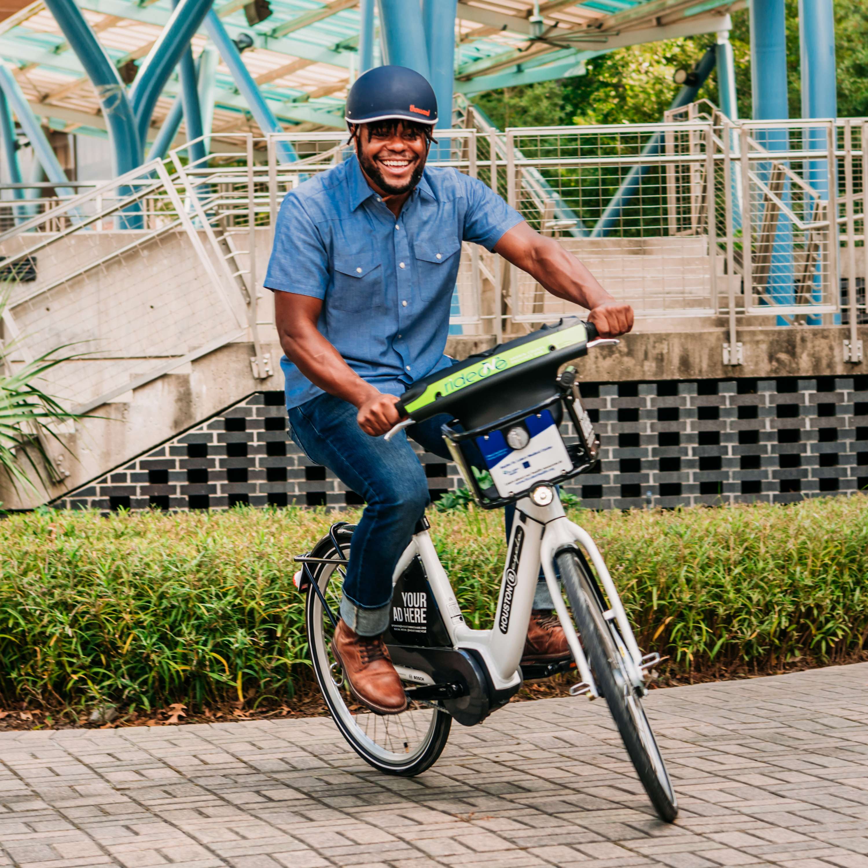 Riding in Houston Gets a Boost w/ Doogie Roux