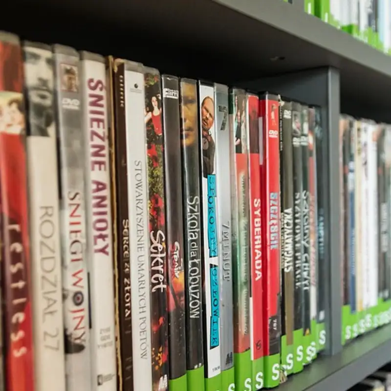 Chronique cinema special fêtes, deuxième! Mariette et Guillaume reviennent sur la filmographie de l'acteur Jack Gyllenhaal, pour vous donner des idées de cadeaux DVD!