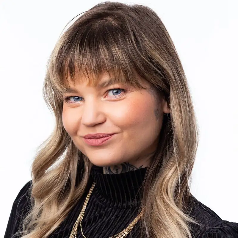 Elevating Creativity and Design with Chanan Delivuk: Exploring Intermedia Art and UX/UI