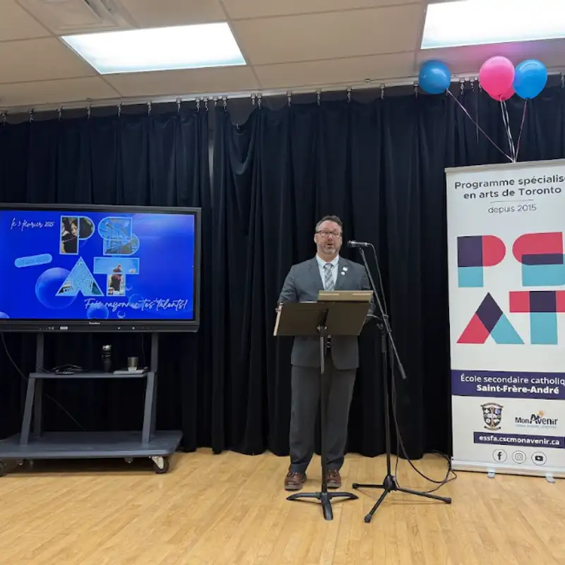 REPORTAGE - Le programme spécialisé en arts de l’École Saint-Frère-André de Toronto fête ses 10 ans